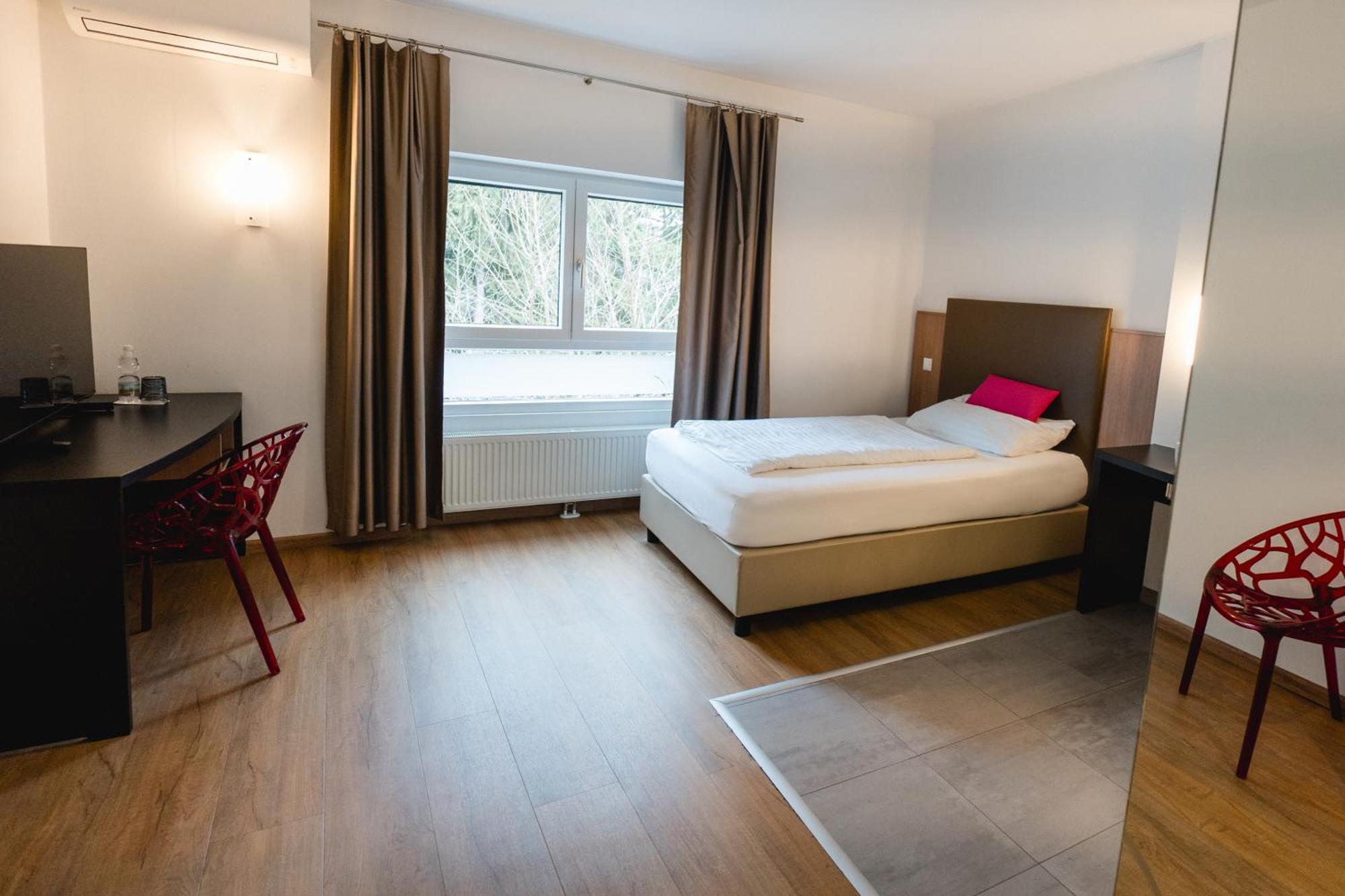 4U Hotel Men Only Hohenthurn المظهر الخارجي الصورة